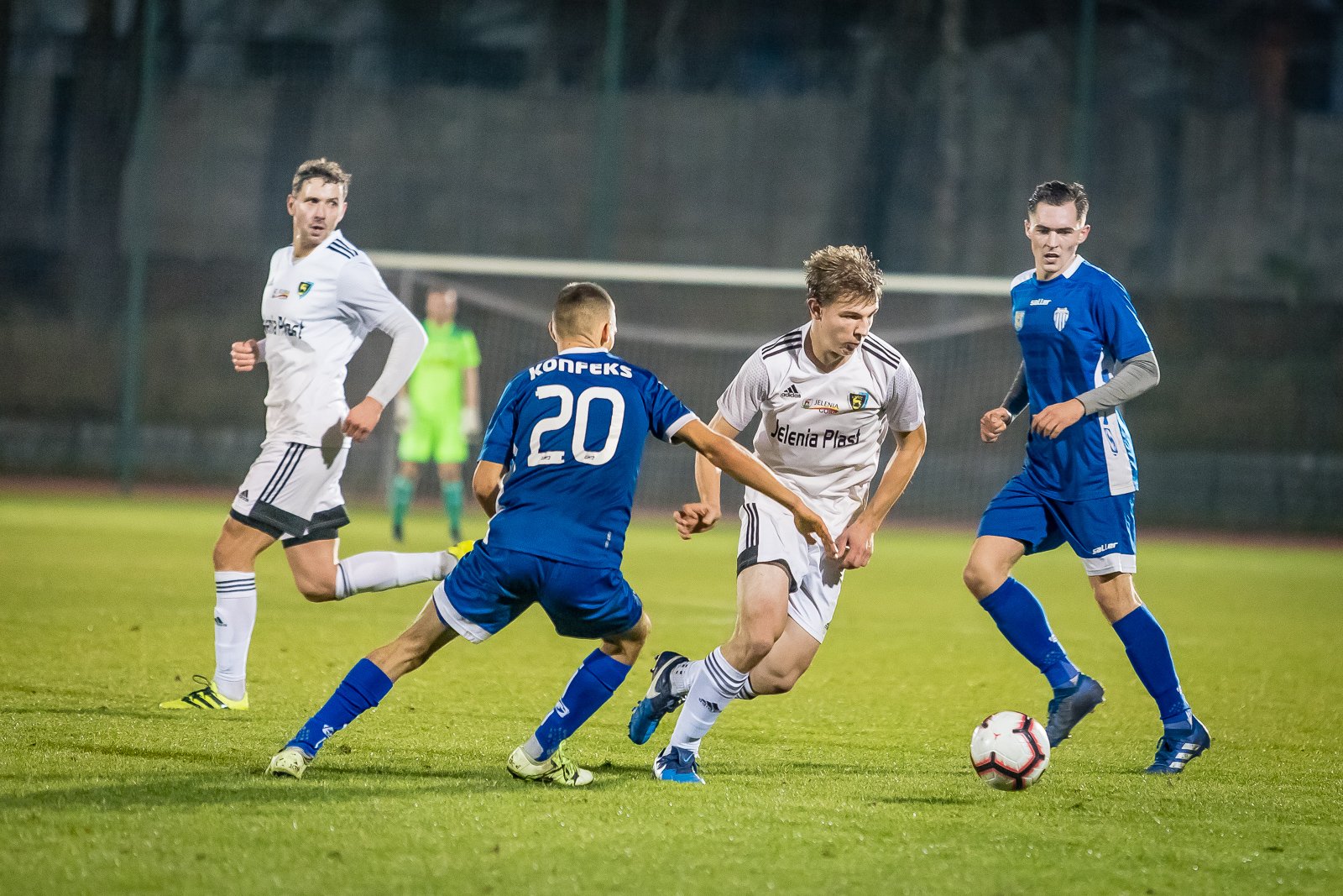 kosztowny-remis-przy-zotniczej-92735