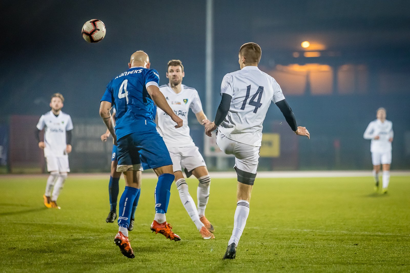 kosztowny-remis-przy-zotniczej-92735