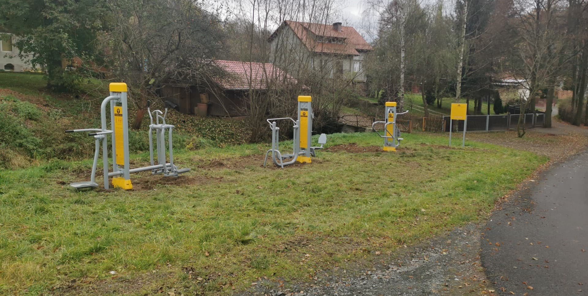 jest-nowa-siownia-pod-chmurka-w-dabrowicy-92774