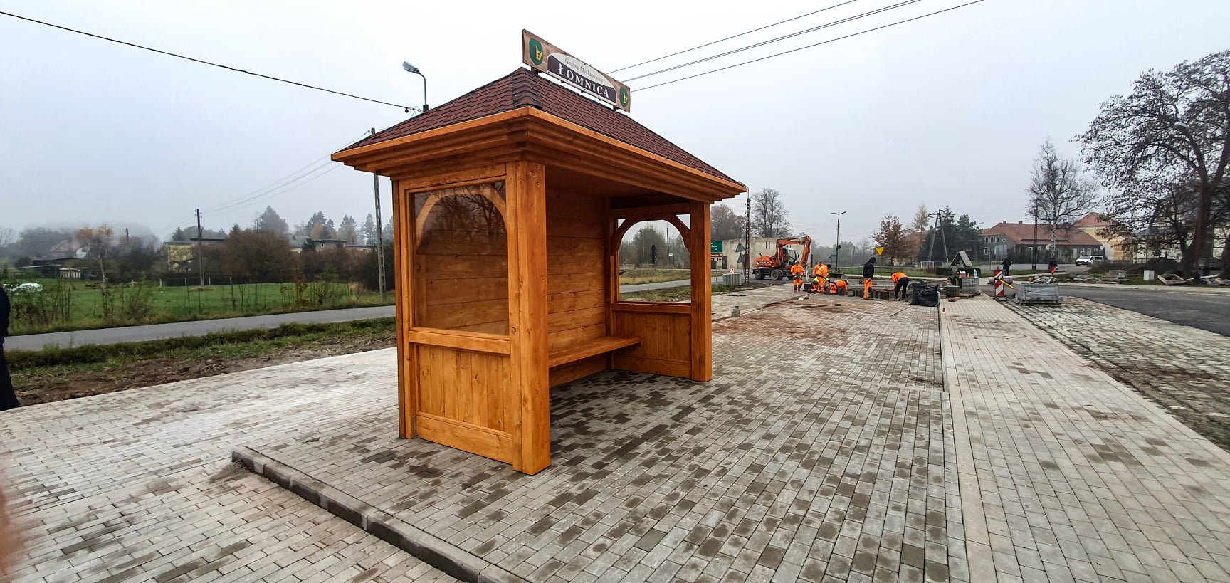 fina-prac-przy-petli-autobusowej-w-omnicy-92793