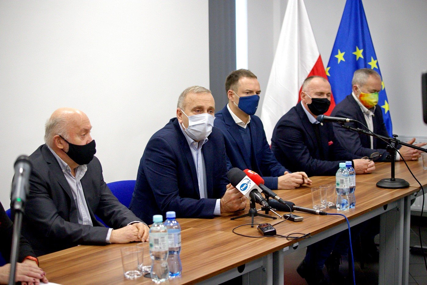2-miliardy-zotych-zamiast-na-tvp-na-pomoc-branzy-turystycznej-93078