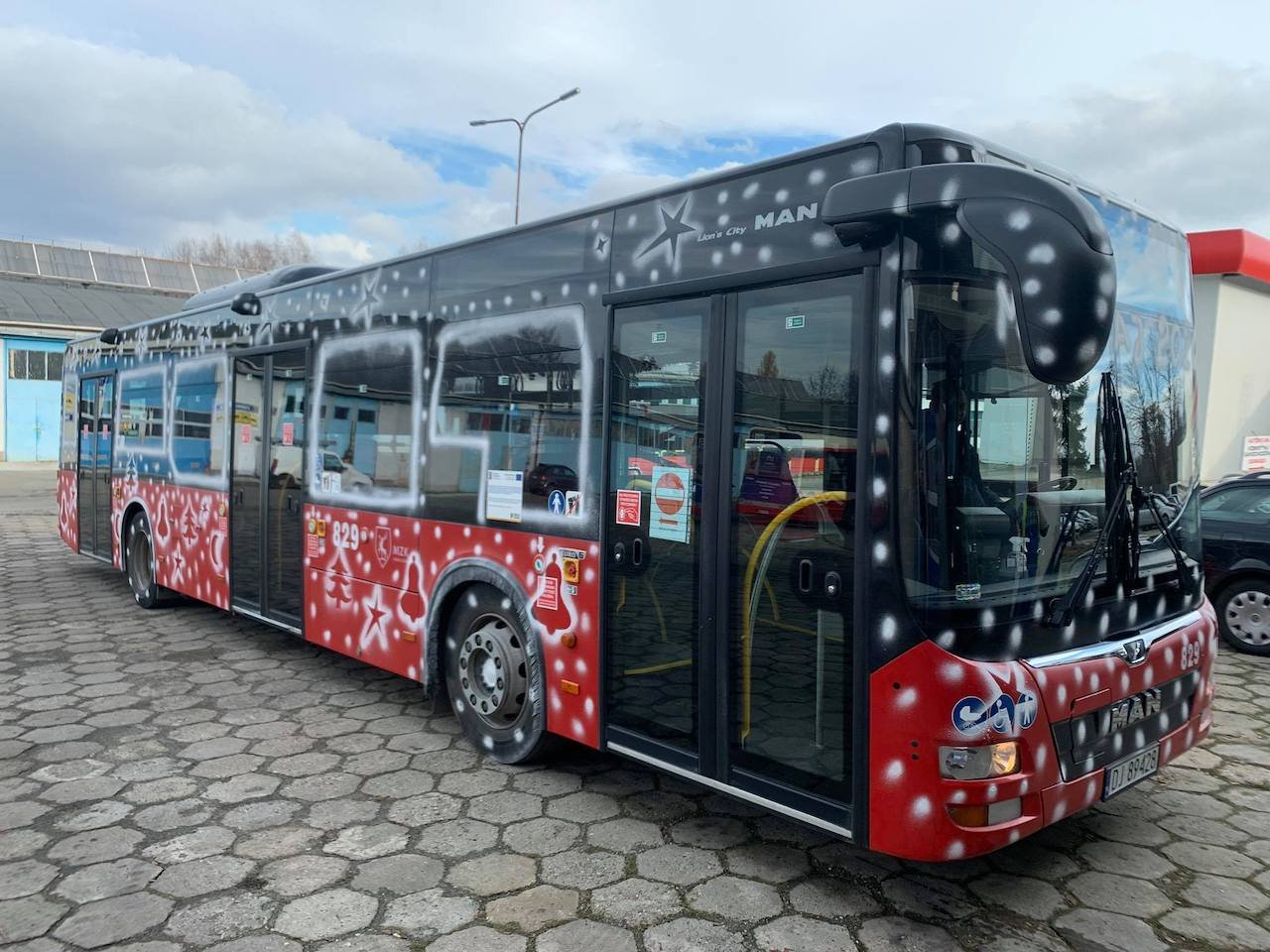mikoaj-w-autobusie-93180