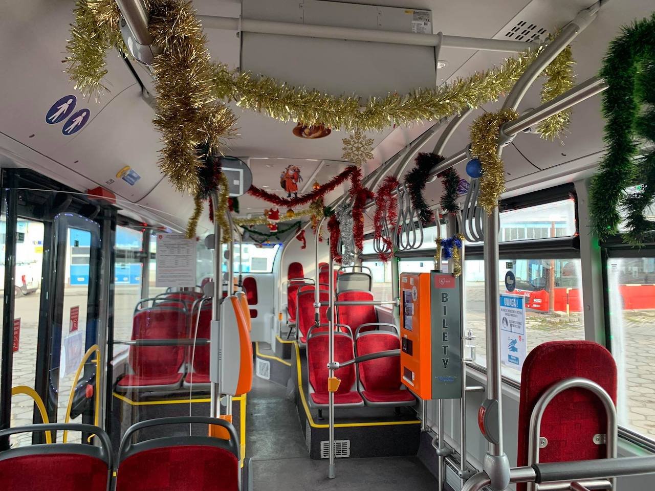 mikoaj-w-autobusie-93180