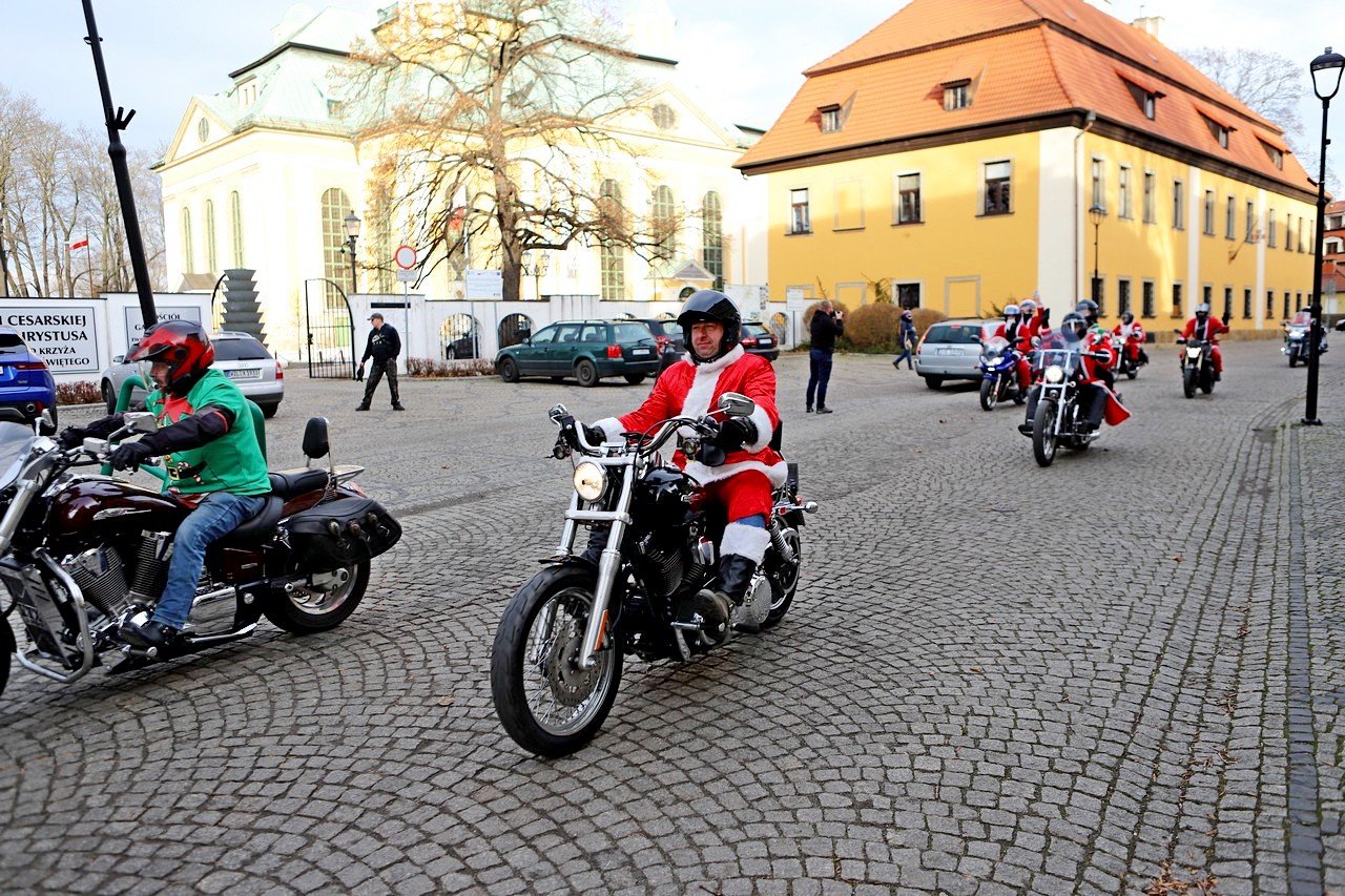 motocyklowi-mikoaje-pamietali-o-dzieciach-93205