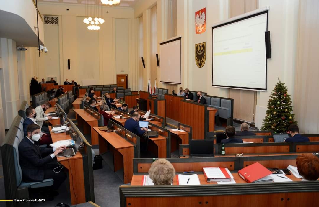 budzet-wojewodztwa-przyjety-93279