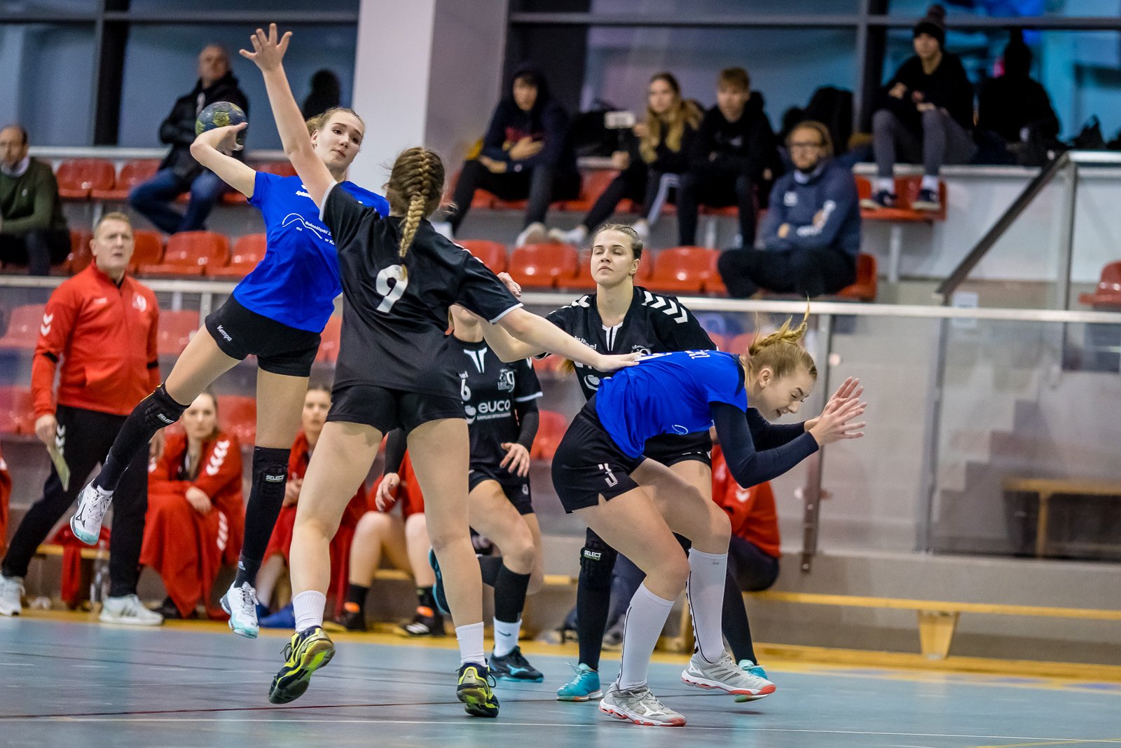 dziewiatka-ponownie-zdobya-karpacz-93286