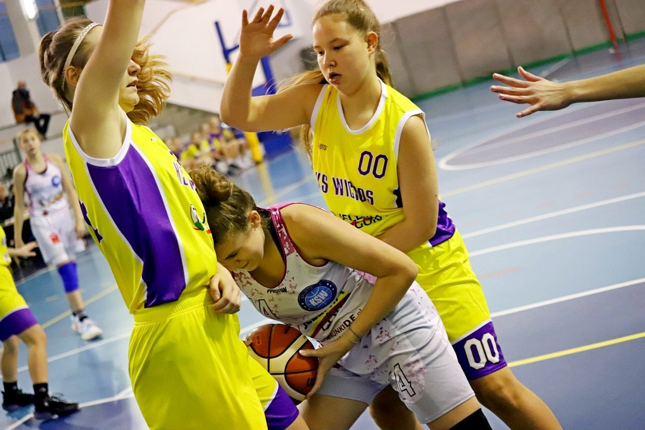 miejskie-derby-kadetek-dla-spartakusa-93306