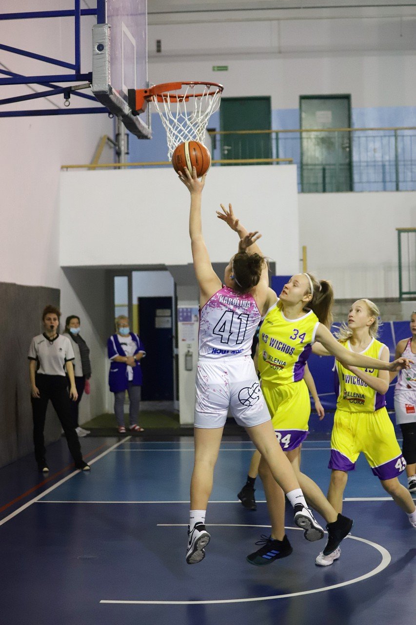 miejskie-derby-kadetek-dla-spartakusa-93306