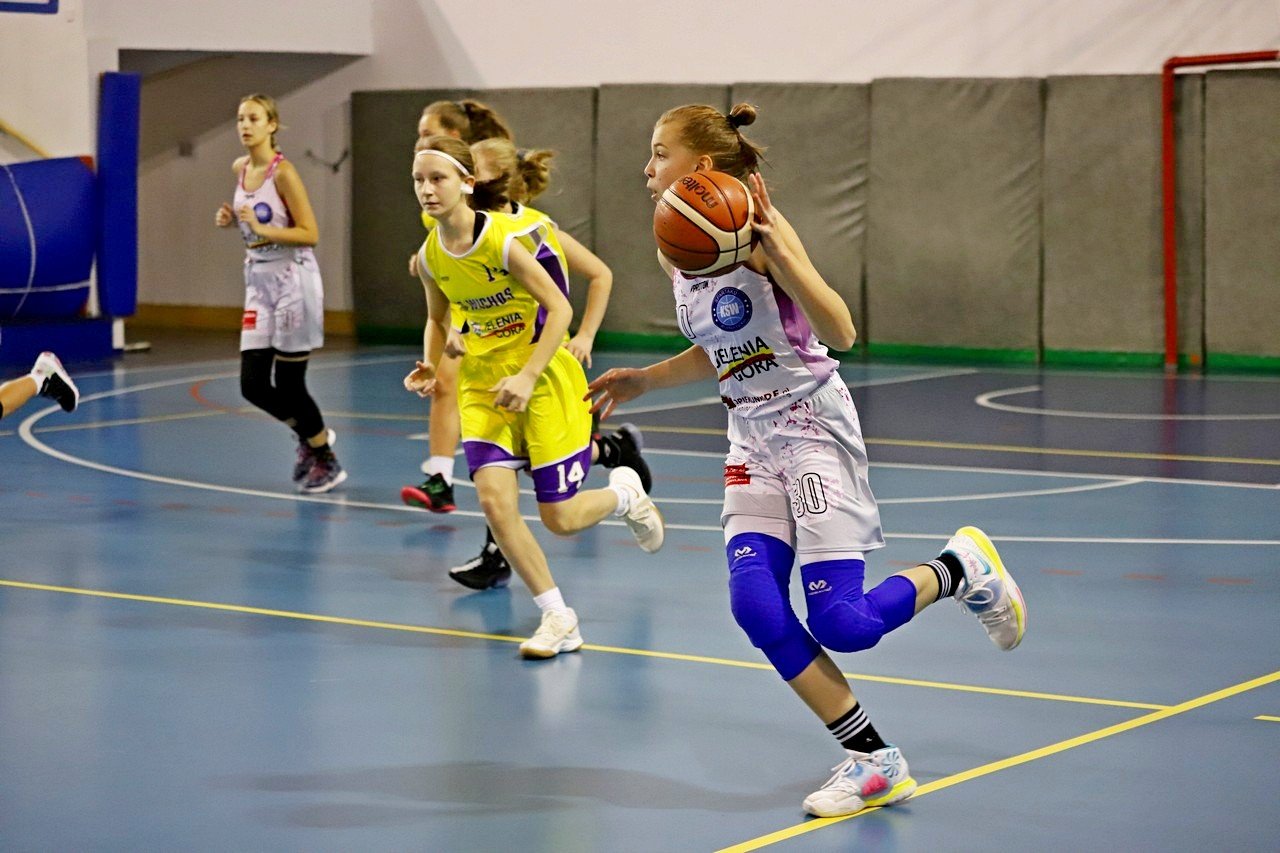 miejskie-derby-kadetek-dla-spartakusa-93306