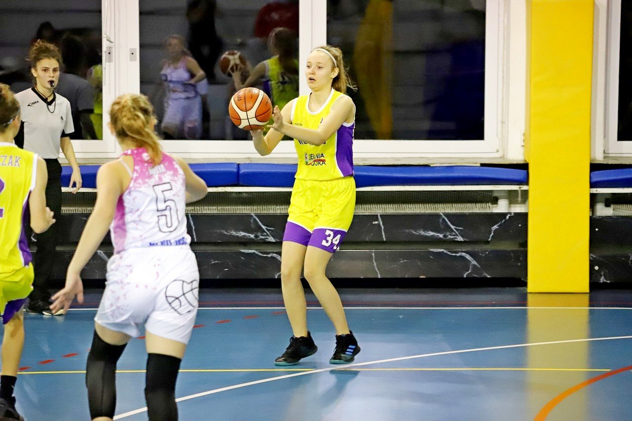 miejskie-derby-kadetek-dla-spartakusa-93306