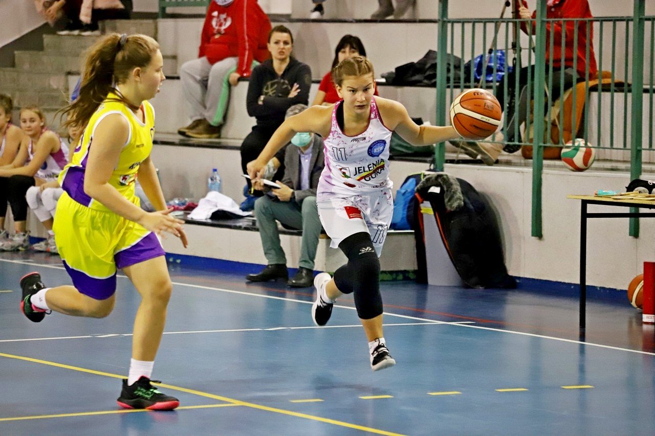 miejskie-derby-kadetek-dla-spartakusa-93306