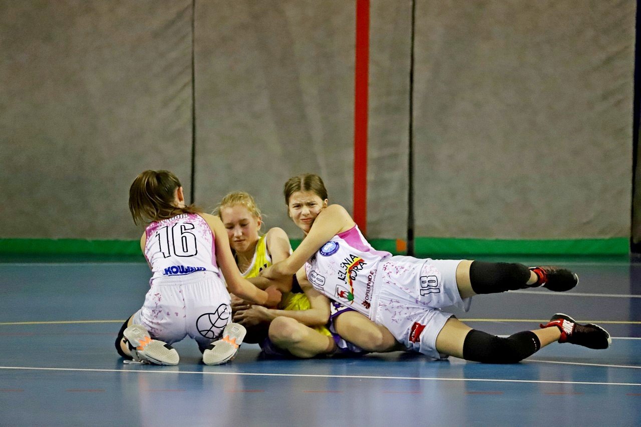 miejskie-derby-kadetek-dla-spartakusa-93306