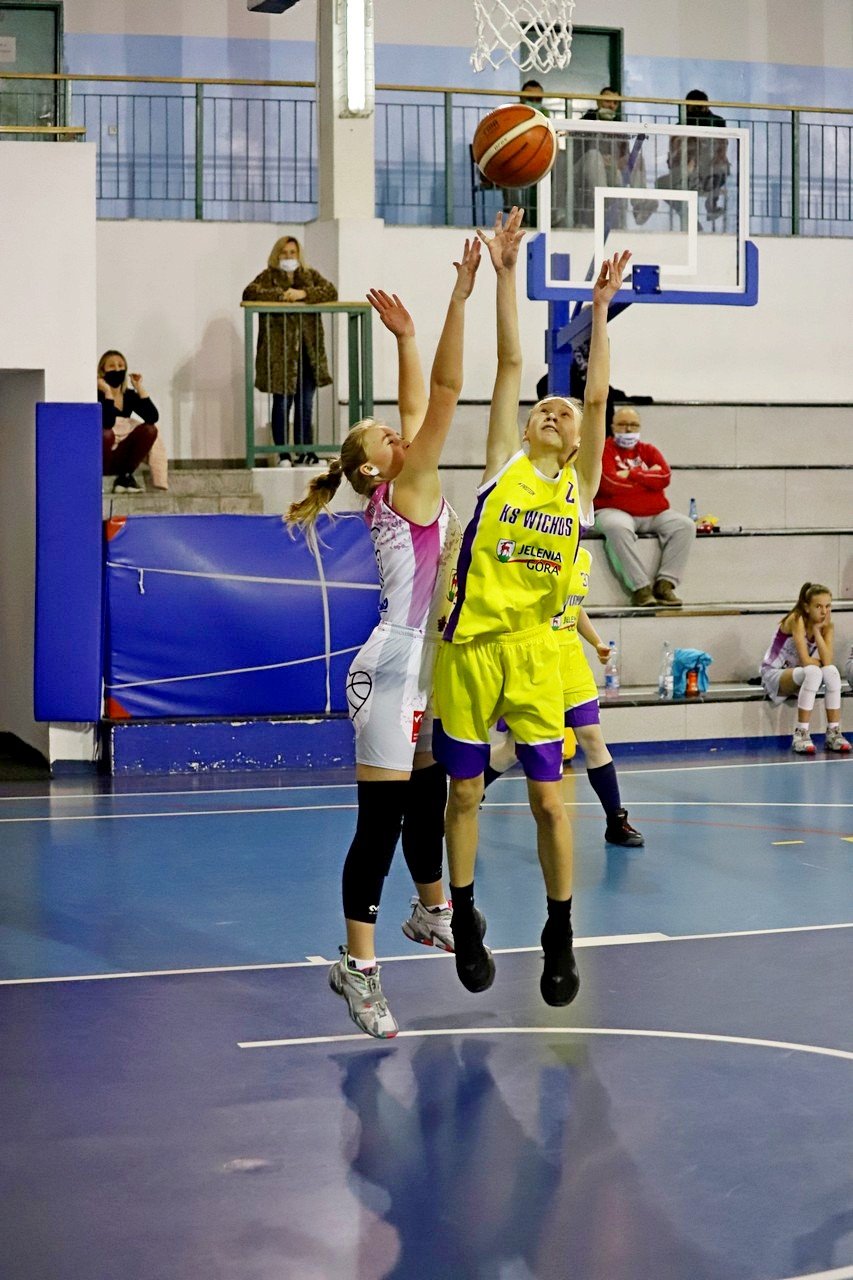 miejskie-derby-kadetek-dla-spartakusa-93306