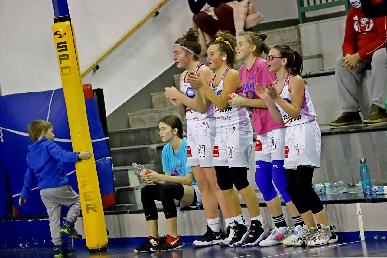 miejskie-derby-kadetek-dla-spartakusa-93306