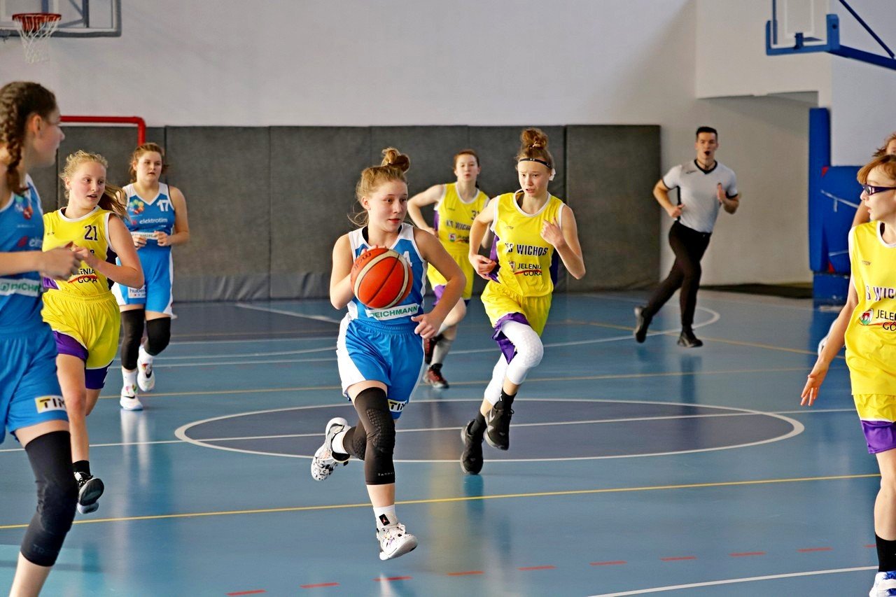 liderki-poza-zasiegiem-93402
