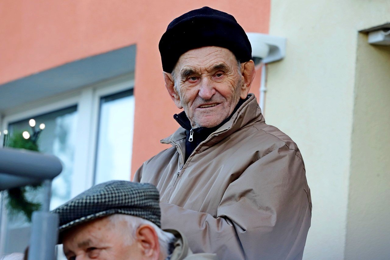 czerwone-noski-odwiedziy-seniorow-93437
