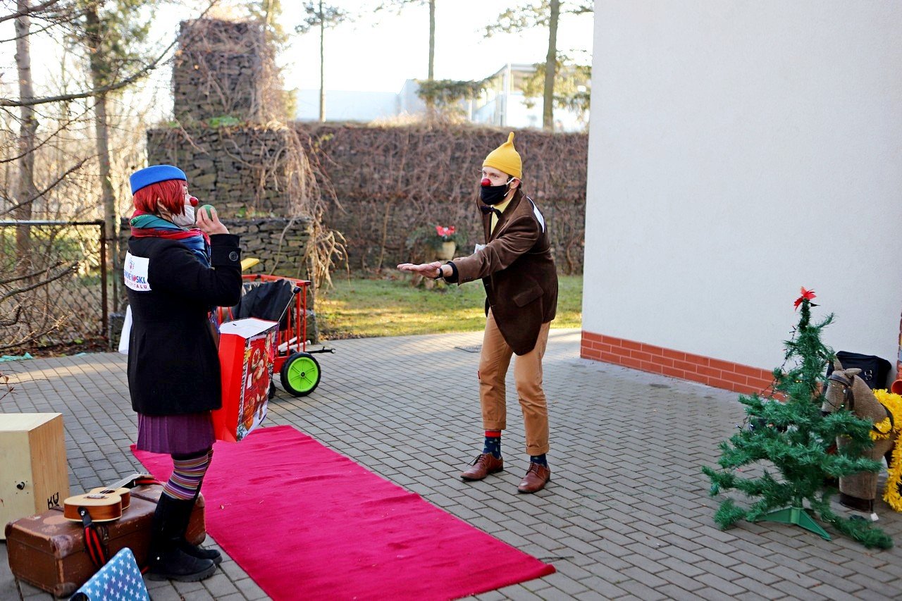 z-klaunami-przy-srodowiskowym-domu-samopomocy-93444