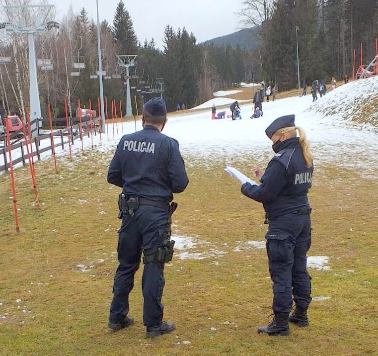 policjanci-na-stokach-93455