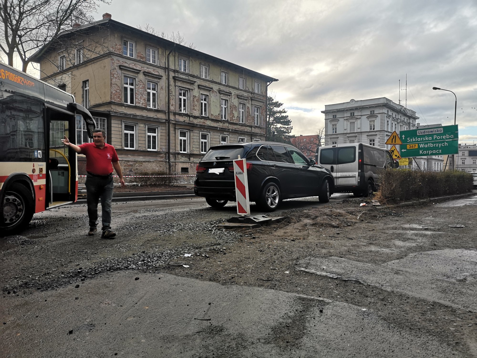 przez-brak-wyobrazni-zablokowana-bya-ulica-93492