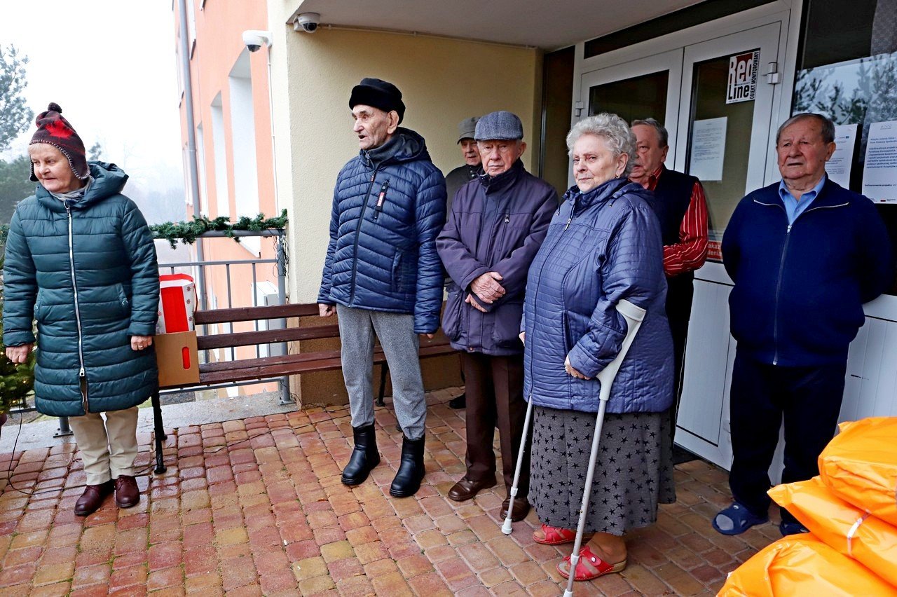 swiateczne-paczki-dla-seniorow-93523