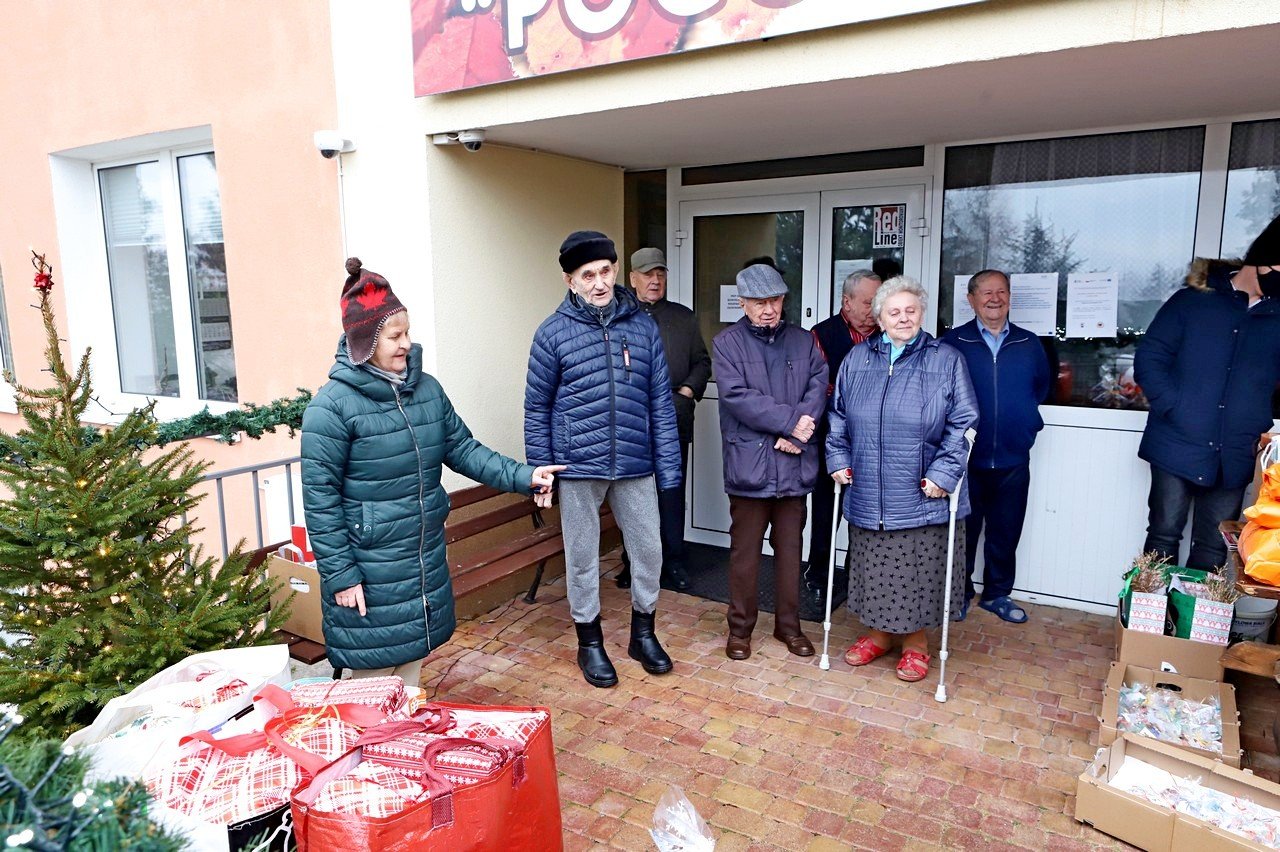swiateczne-paczki-dla-seniorow-93523