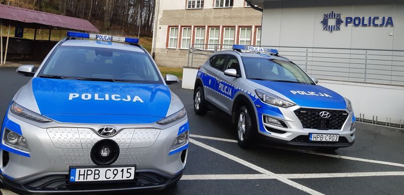 nowe-radiowozy-dla-jeleniogorskiej-policji-93559