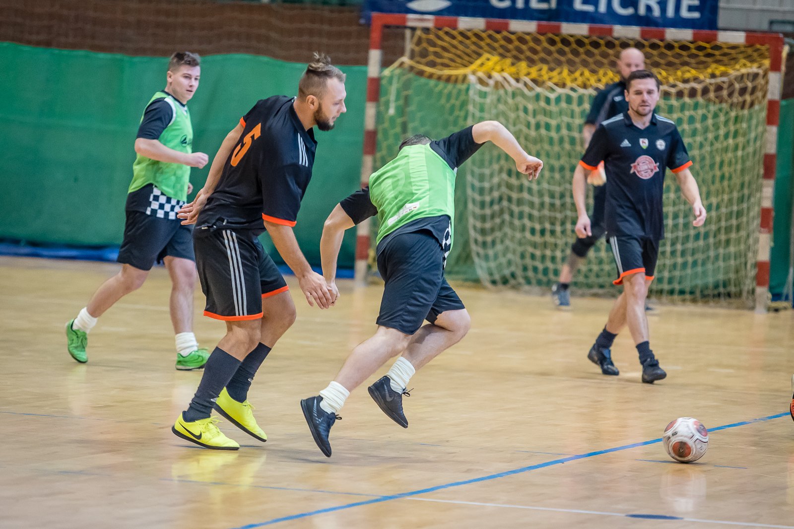lesnik-wygra-w-hali-przy-ul-zotniczej-93609