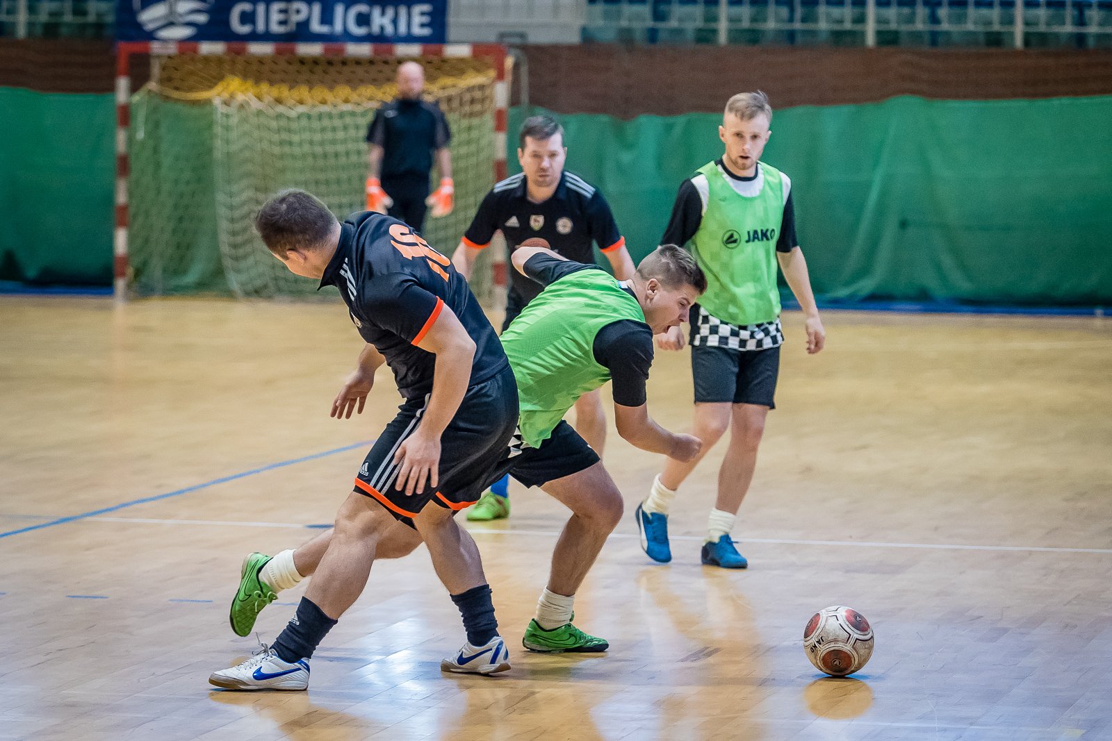 lesnik-wygra-w-hali-przy-ul-zotniczej-93609