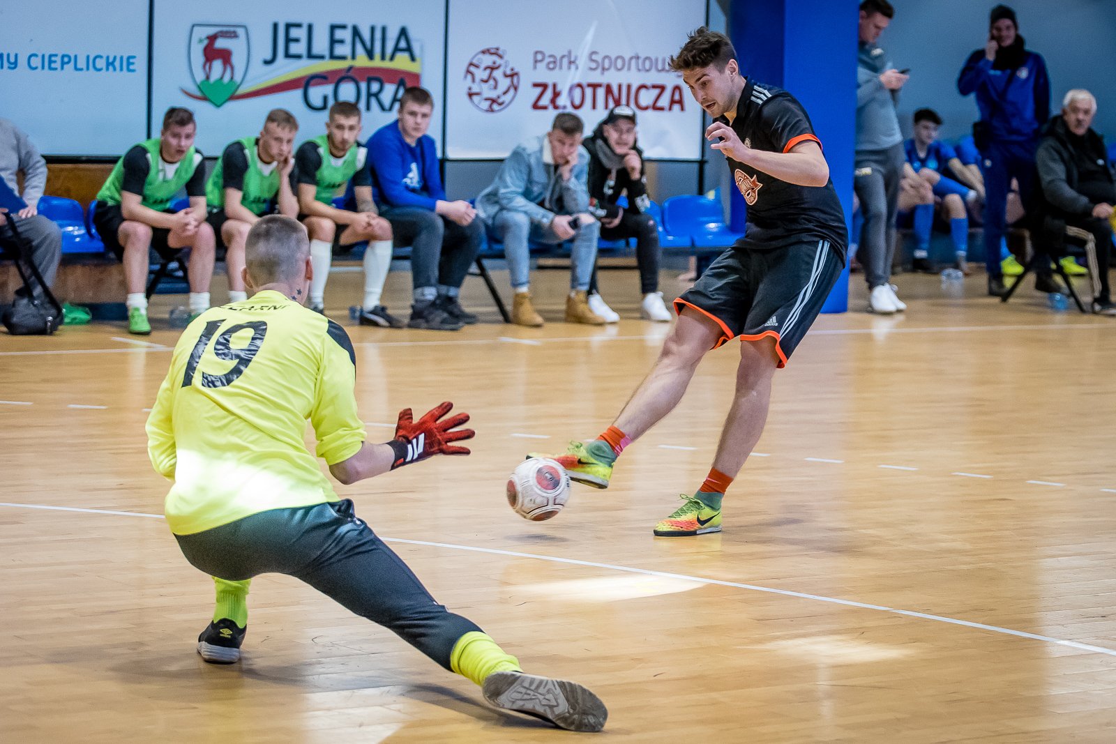 lesnik-wygra-w-hali-przy-ul-zotniczej-93609