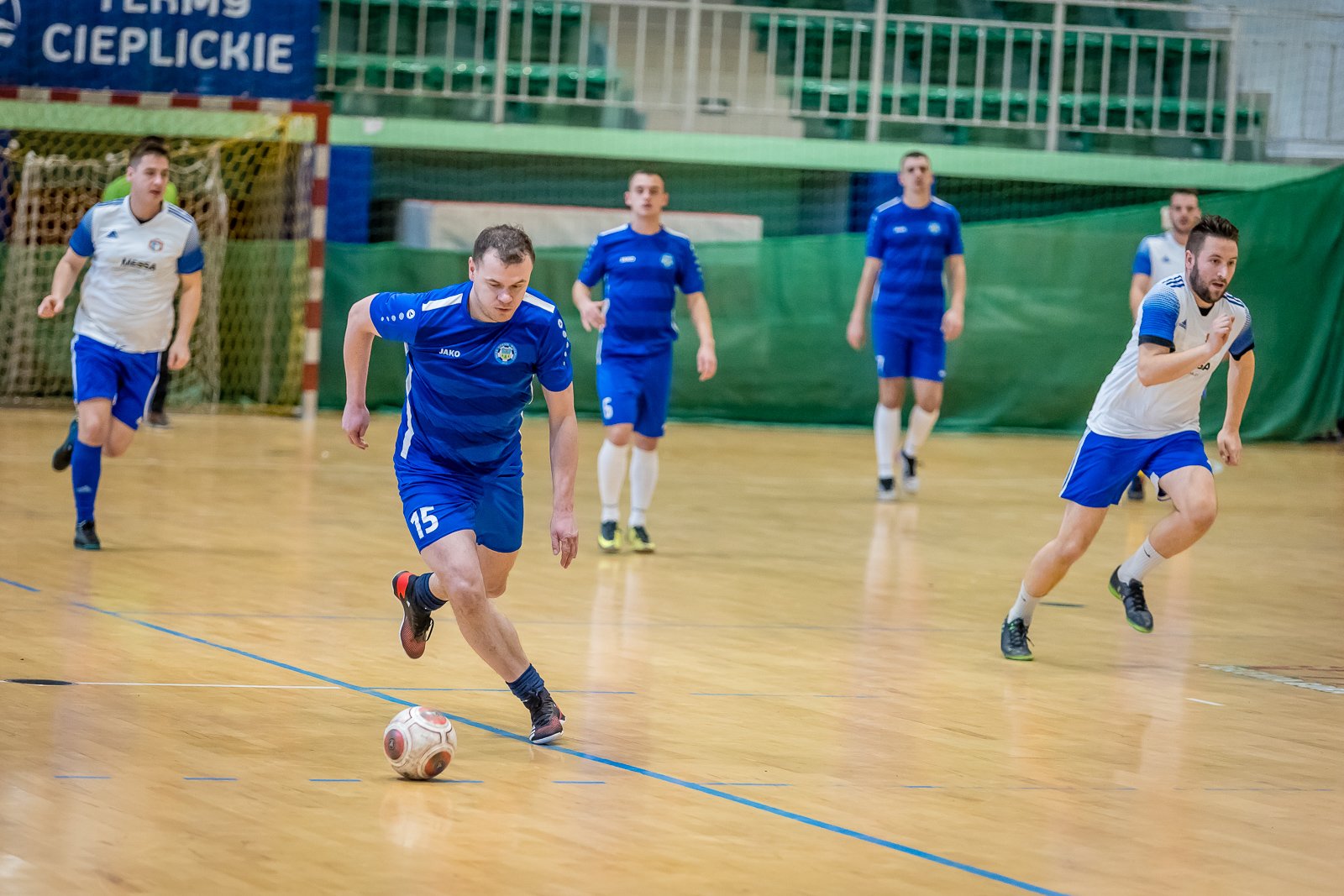 lesnik-wygra-w-hali-przy-ul-zotniczej-93609