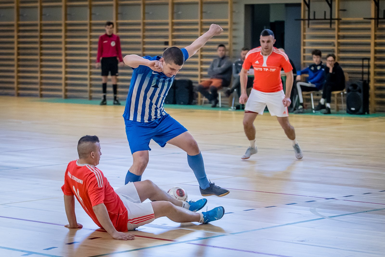 w-hali-kpsw-triumfowa-wokniarz-lesna-93610