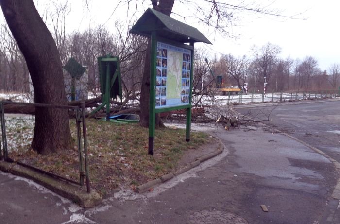 zniszczone-przystanki-93632