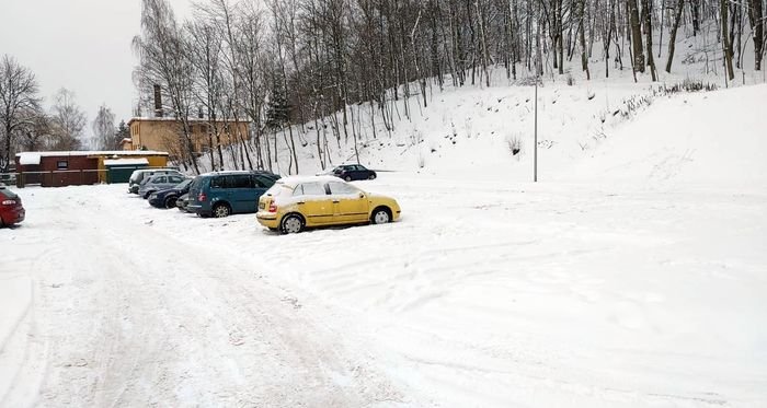 parking-zasypany-sniegiem-94006