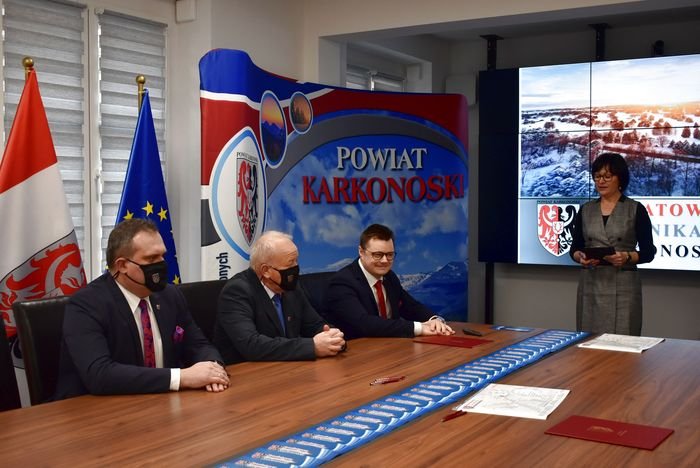 startuje-powiatowa-komunikacja-autobusowa-94250