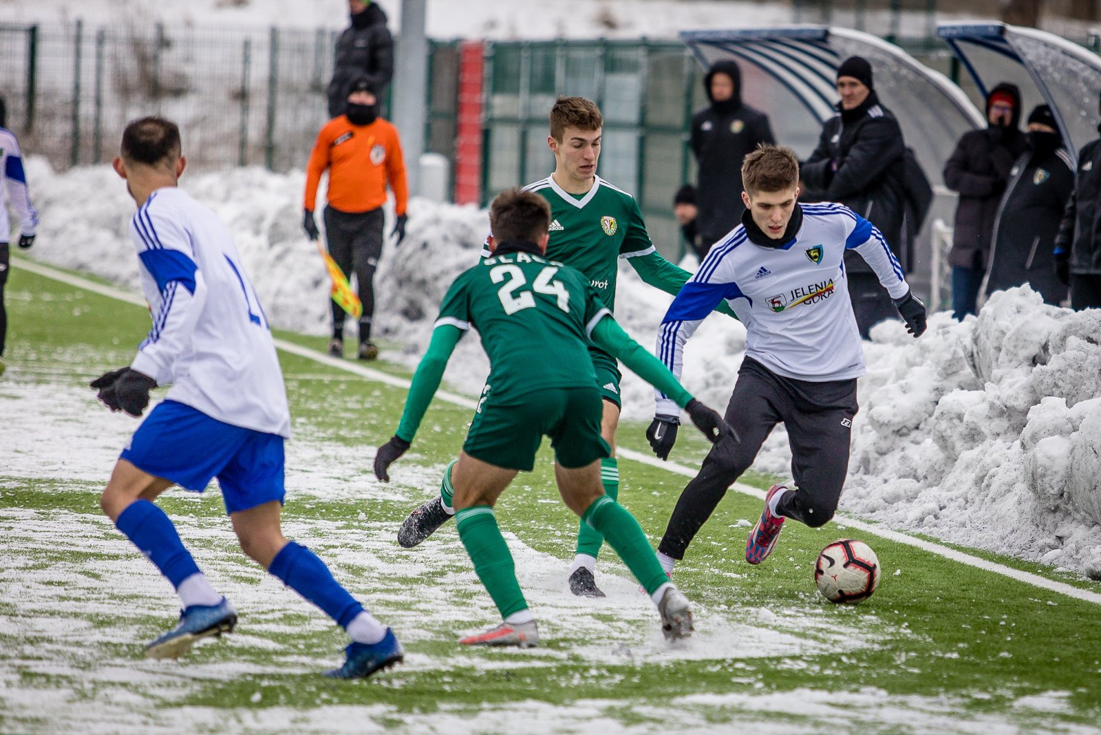 siedem-goli-w-starciu-karkonoszy-ze-slaskiem-94271