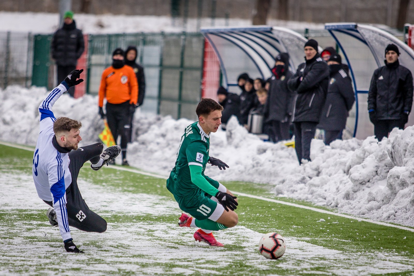 siedem-goli-w-starciu-karkonoszy-ze-slaskiem-94271
