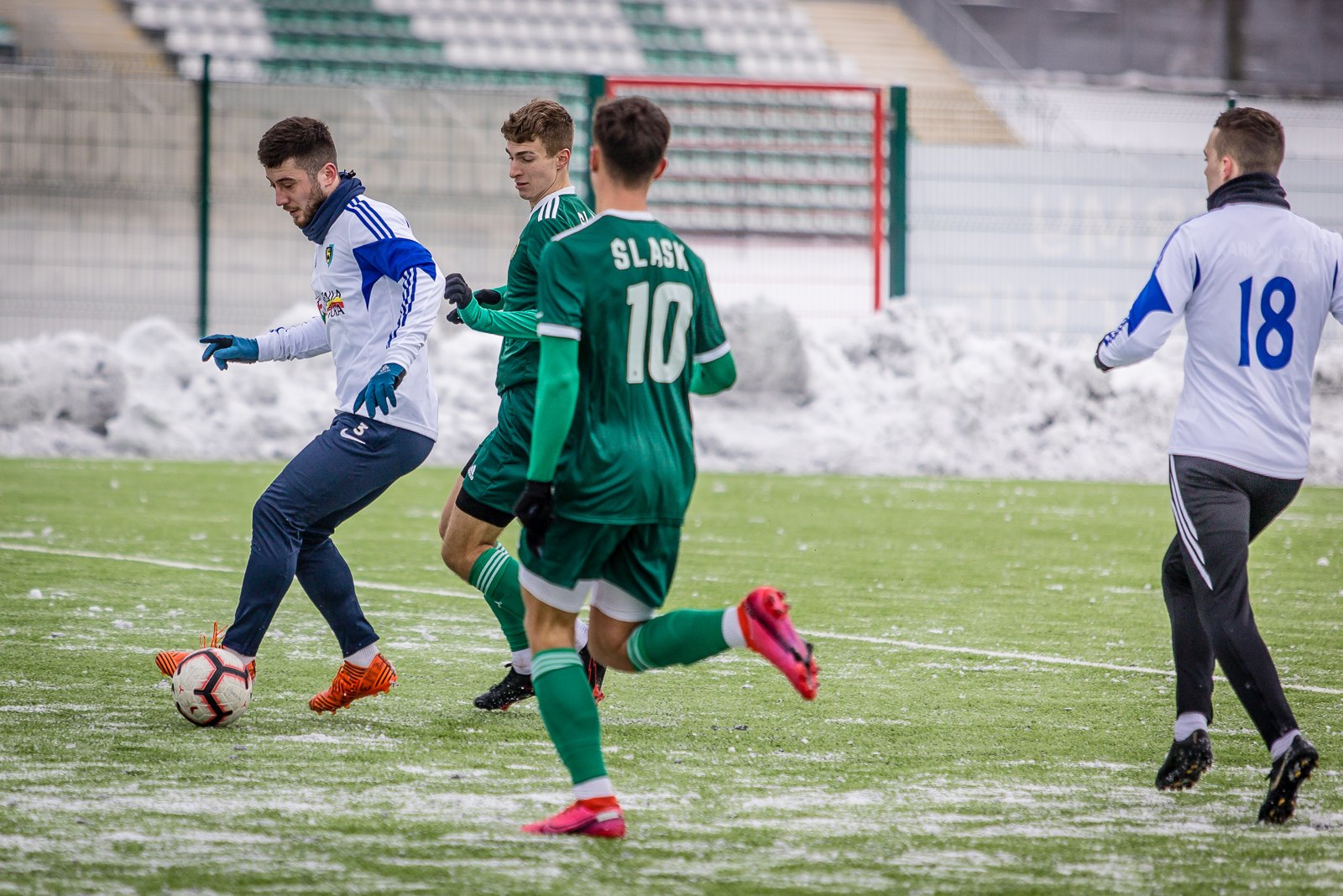 siedem-goli-w-starciu-karkonoszy-ze-slaskiem-94271