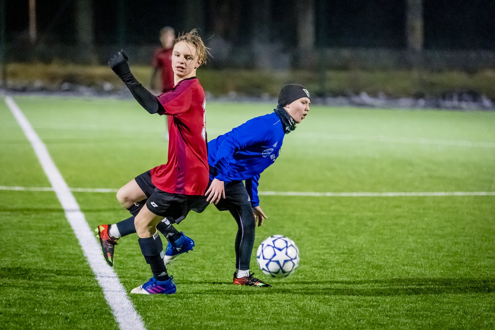 cenny-sparing-ze-starszymi-rywalami-94401