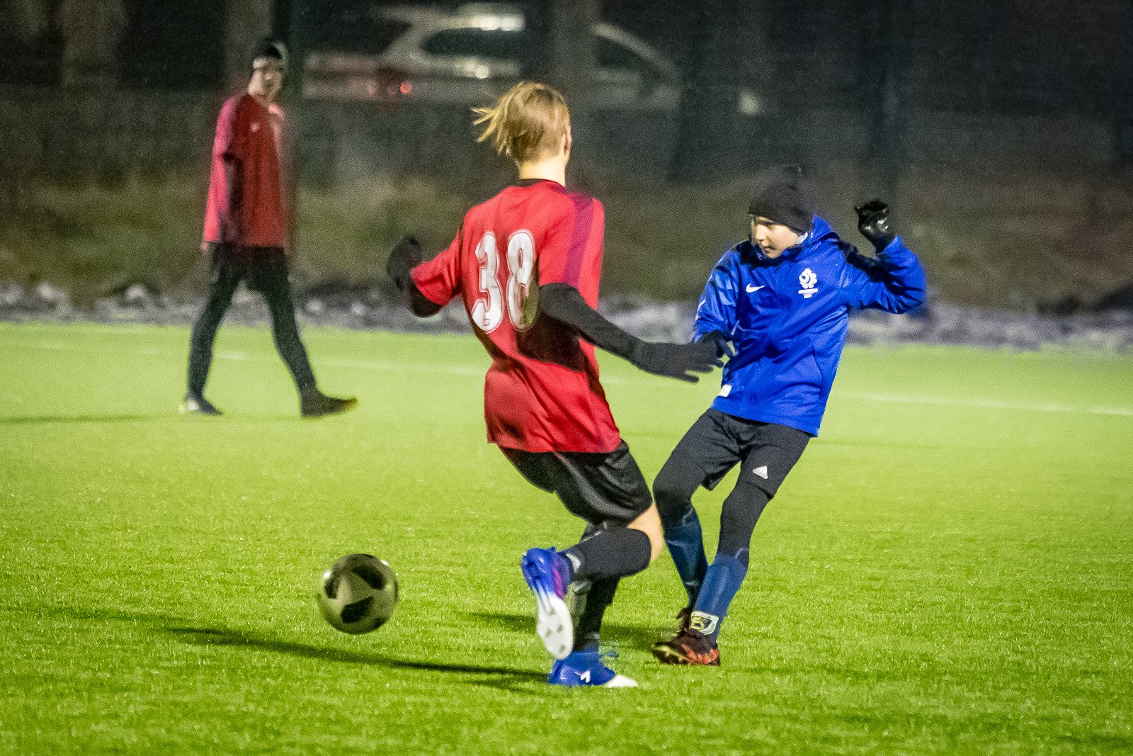 cenny-sparing-ze-starszymi-rywalami-94401