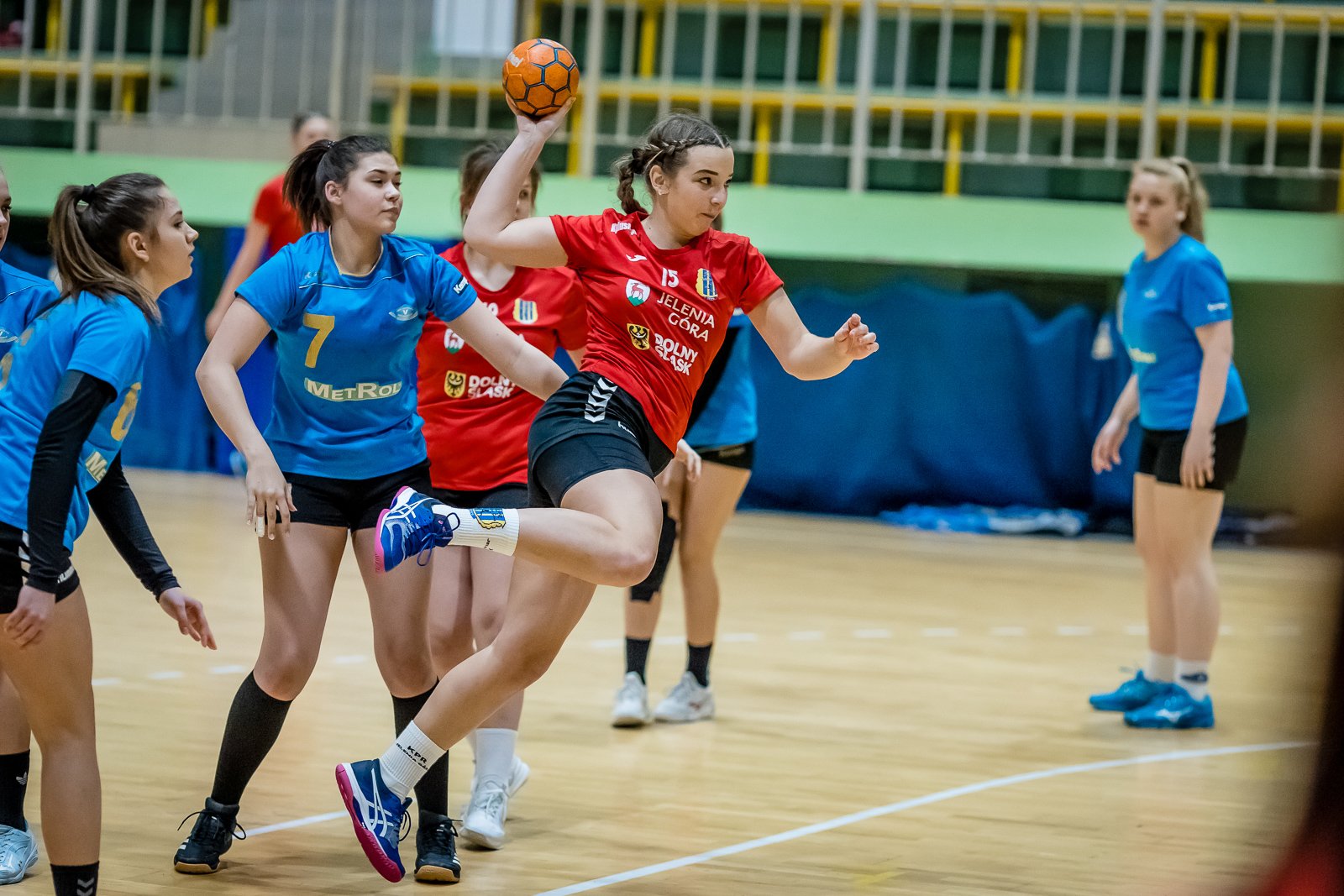 juniorki-modsze-graja-coraz-lepiej-94402