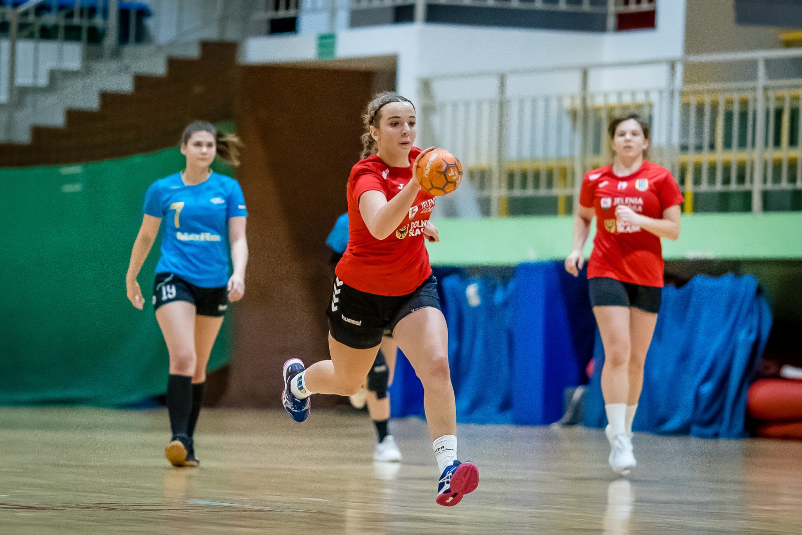 juniorki-modsze-graja-coraz-lepiej-94402