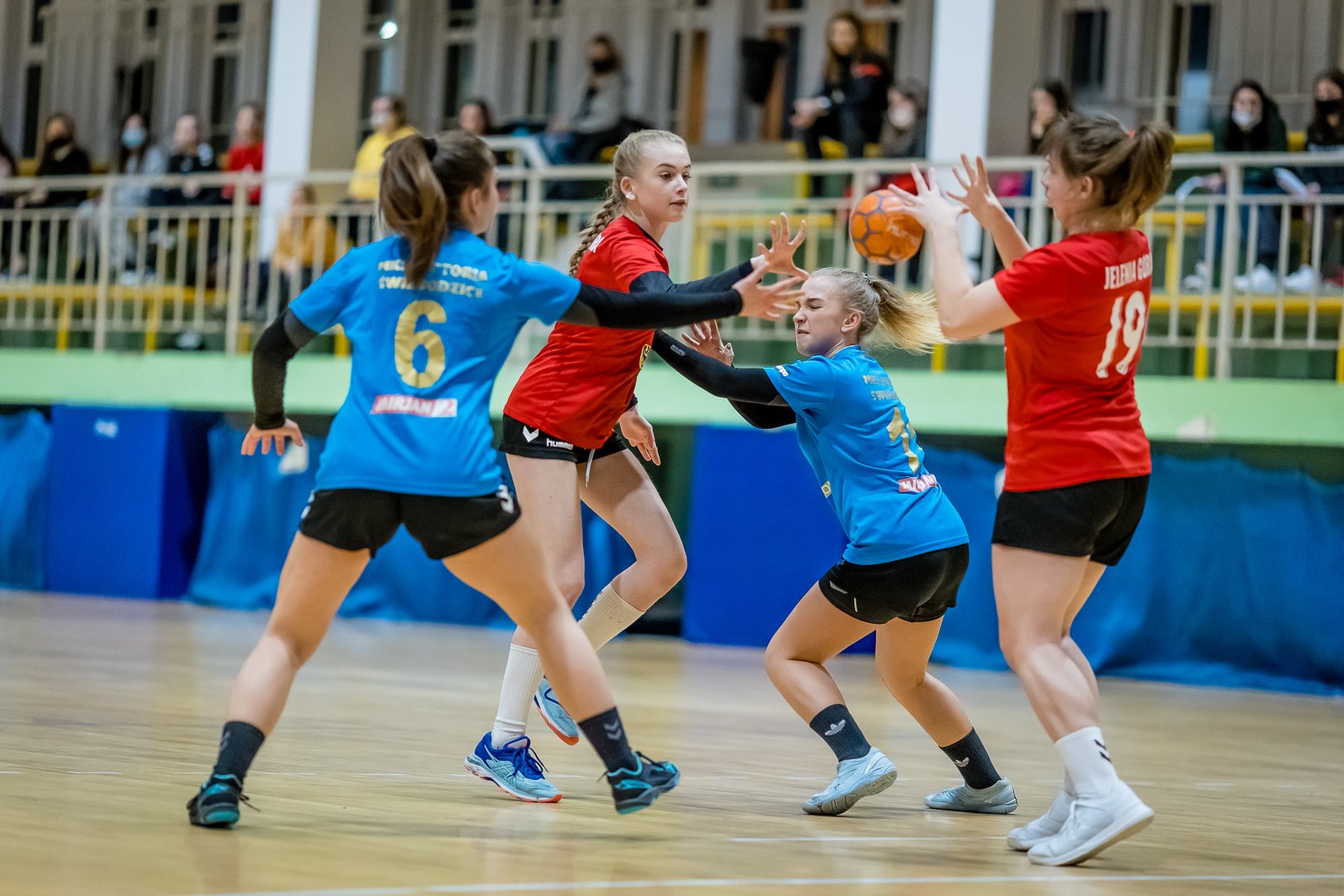 juniorki-modsze-graja-coraz-lepiej-94402