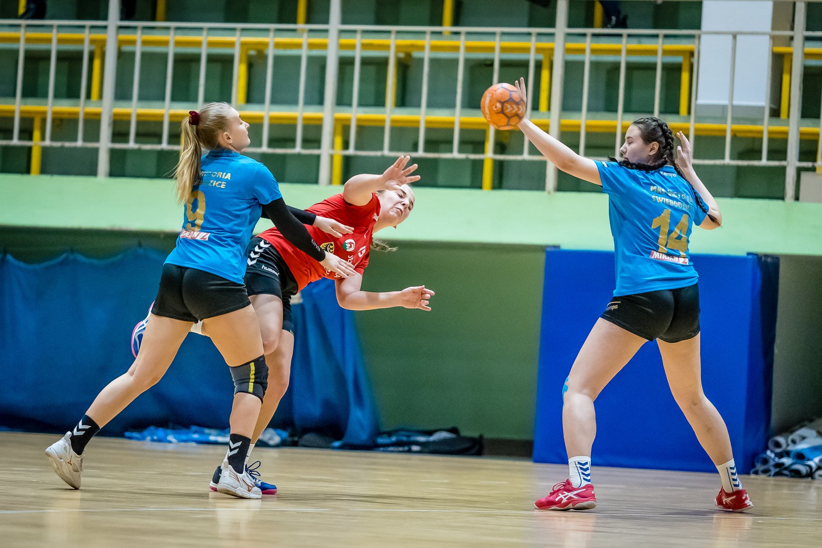 juniorki-modsze-graja-coraz-lepiej-94402