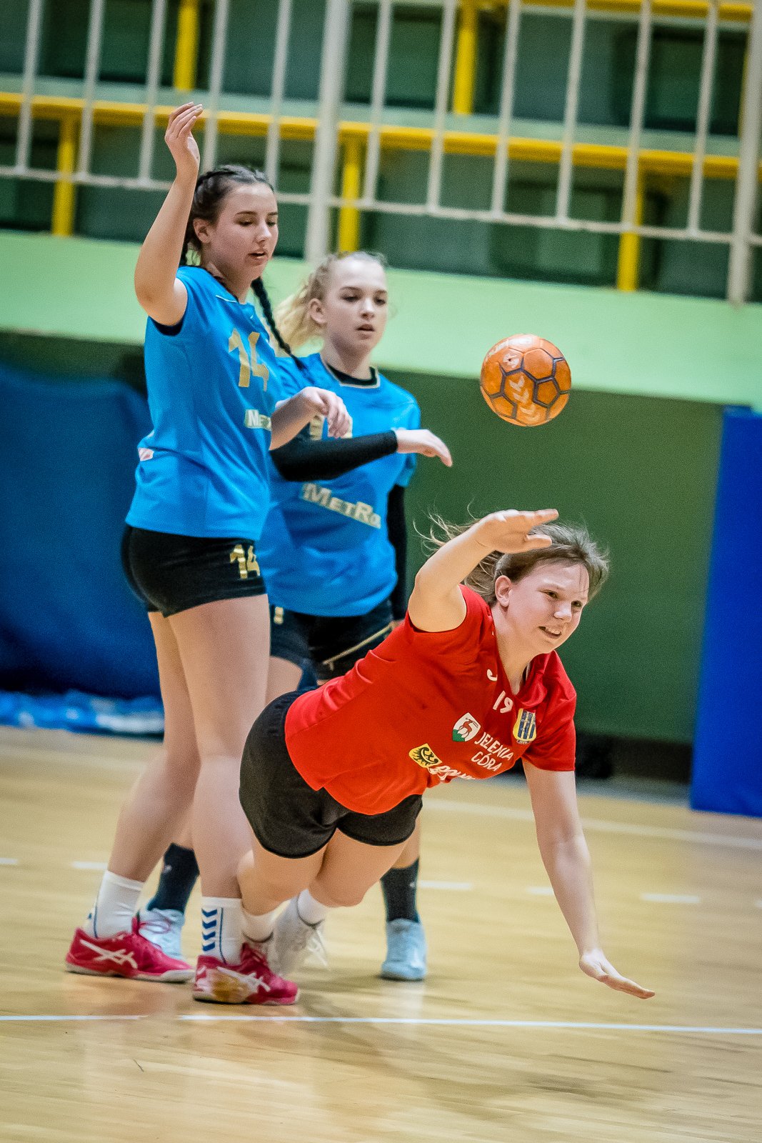 juniorki-modsze-graja-coraz-lepiej-94402
