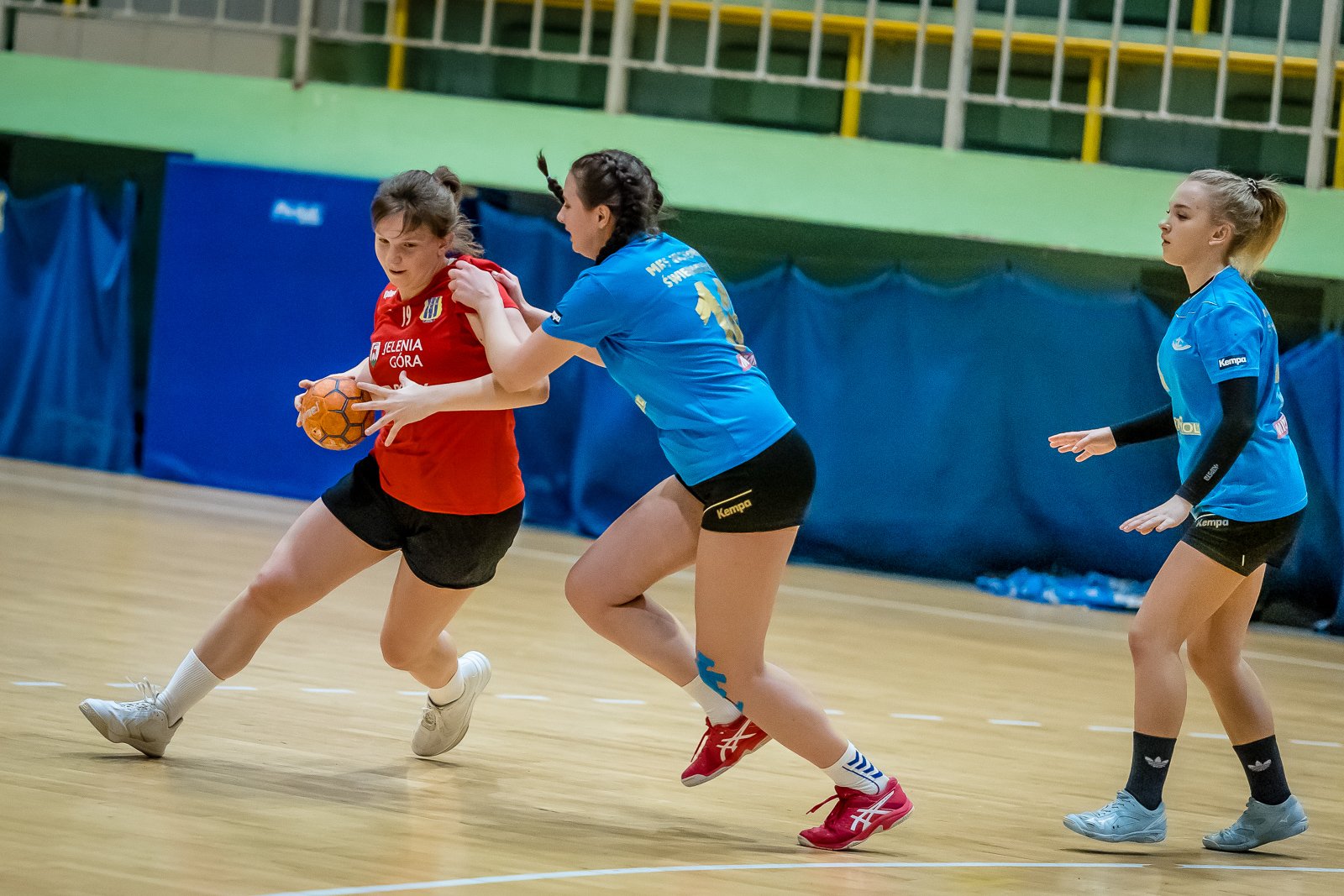 juniorki-modsze-graja-coraz-lepiej-94402