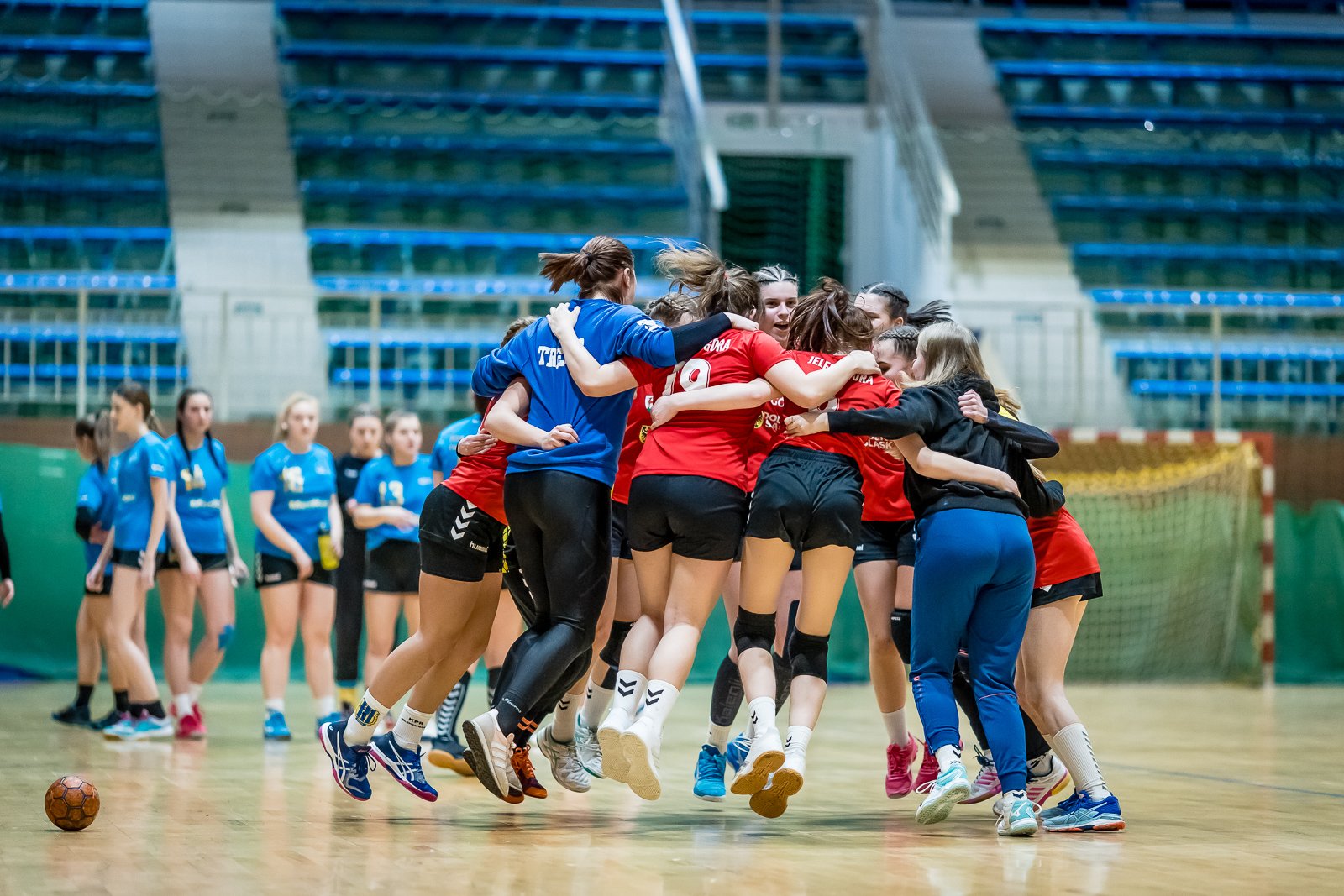 juniorki-modsze-graja-coraz-lepiej-94402
