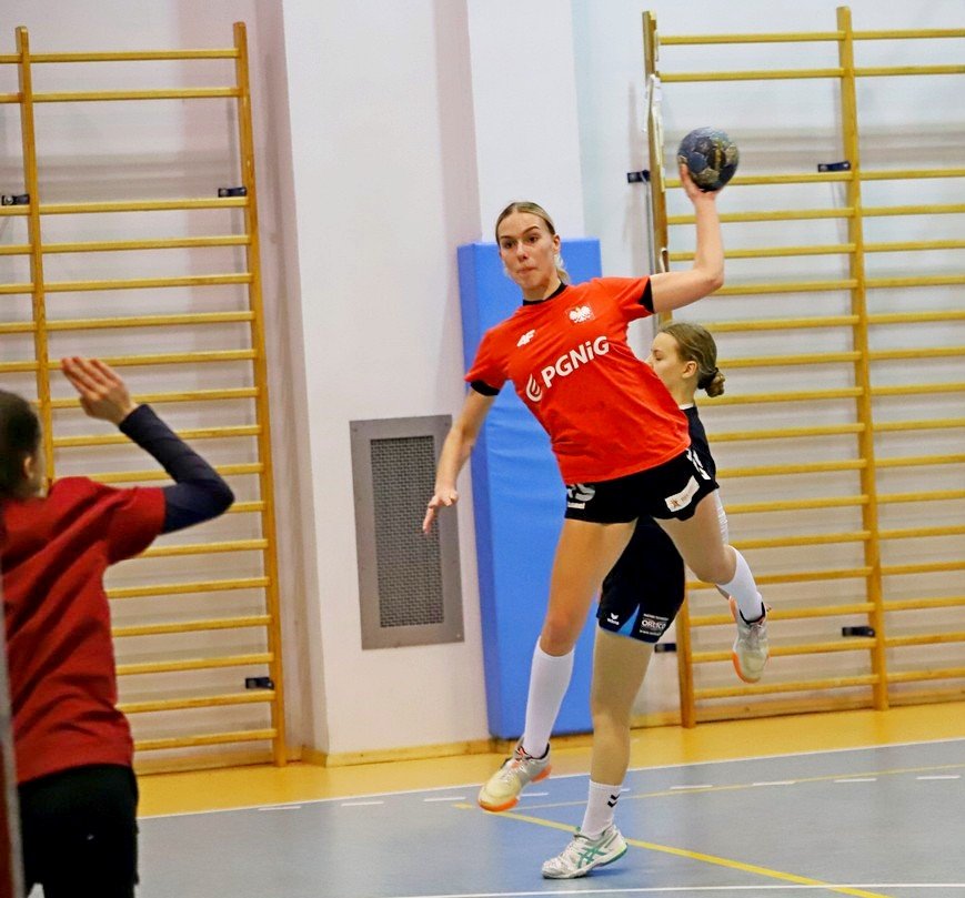 pogon-na-obozie-w-karpaczu-sparing-z-karkonoszami-94681