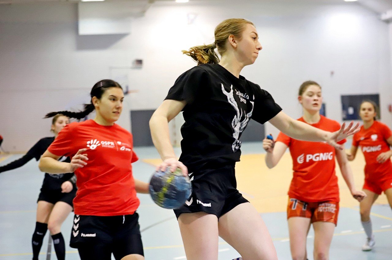 pogon-na-obozie-w-karpaczu-sparing-z-karkonoszami-94681