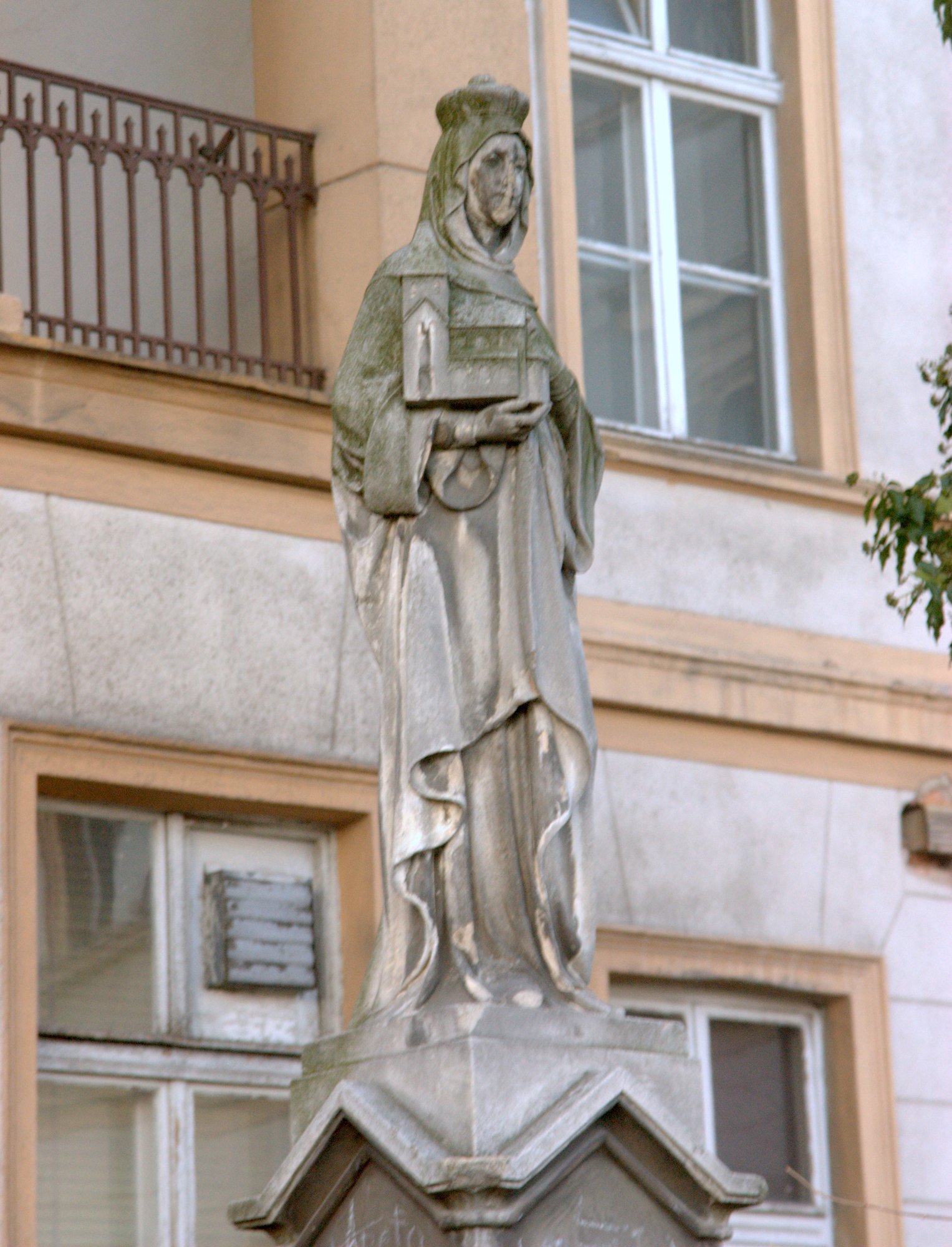 pomniki-niezwyke-dziwaczne-zapomniane-94685