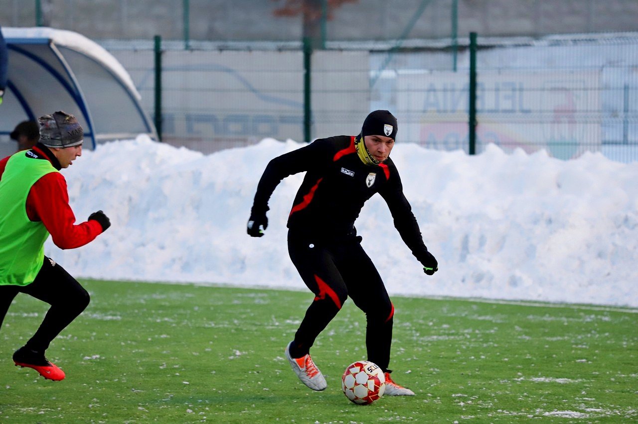 victorii-jelenia-gora-pokonaa-zespo-z-okregowki-94805
